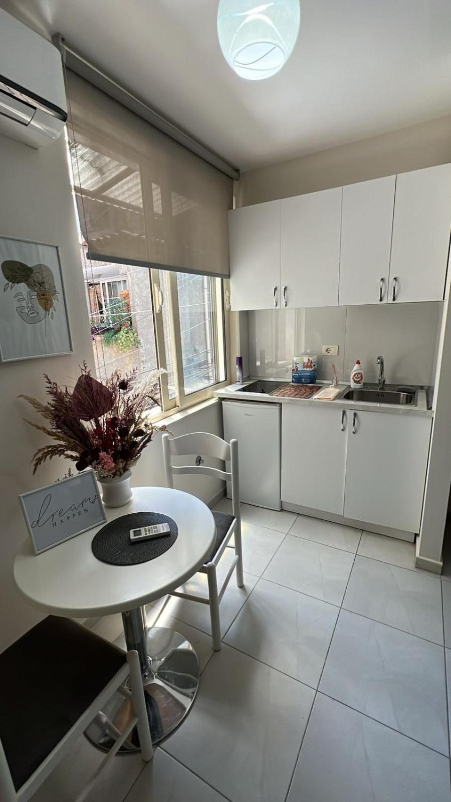 Urban Retreat Apartments Tirana Buitenkant foto
